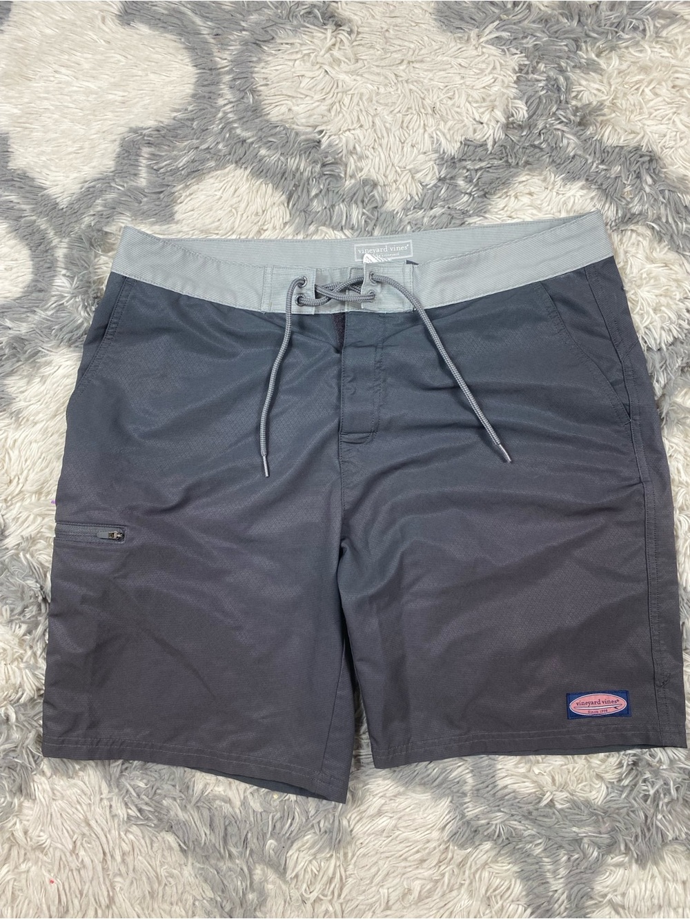 Vineyard Vines Boardshort Mens Size 36 Performance Gray  Unlined Swim Trunks
